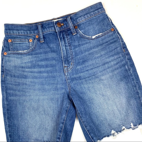 Madewell Sz 26 High Rise Denim Shorts Midi Length Cut Offs Jean Distressed l0367 - Picture 4 of 11
